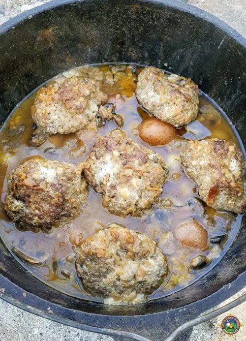 Dutch Oven Camp Cooking Biscuits and Gravy 